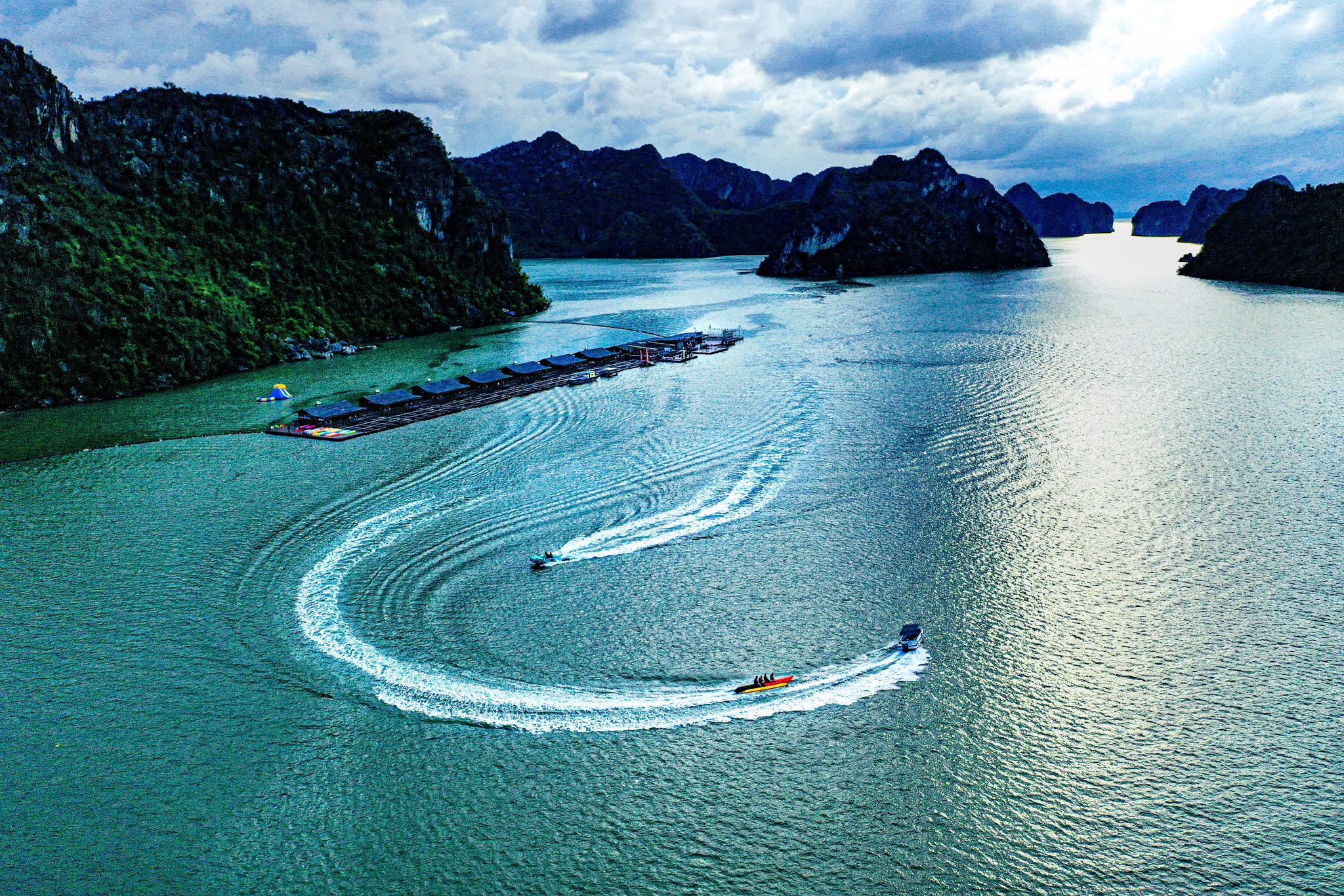 Tour nghỉ dưỡng nhà bè Hải Phong